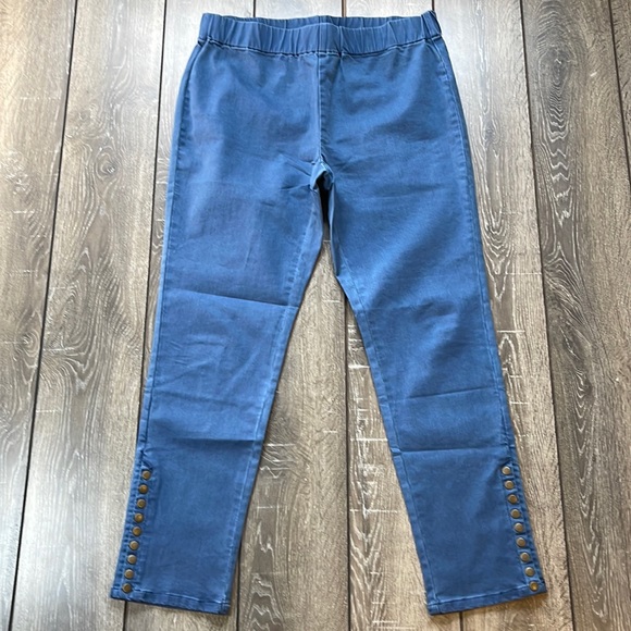 Soft Surroundings Pants - Soft Surroundings Blue Jean Jeggings Button Snap Bottoms Women's Size Medium